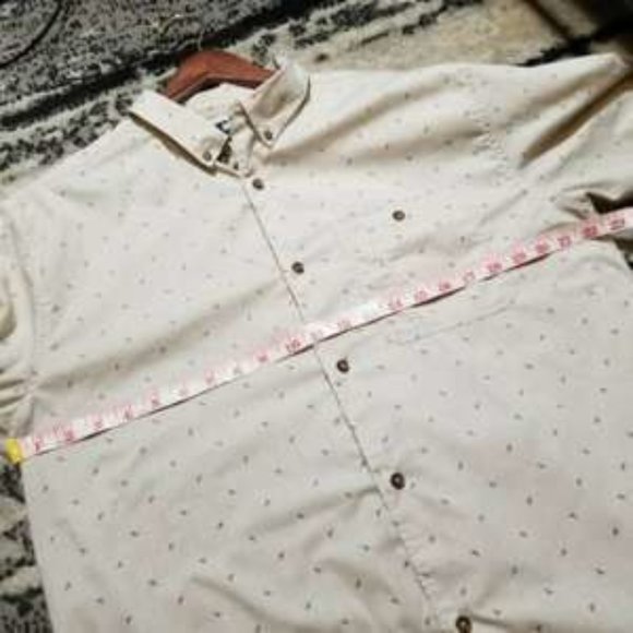 2/$20 NWOT DC | XL Polo Dress Shirt Short Sleeve - Picture 3 of 7